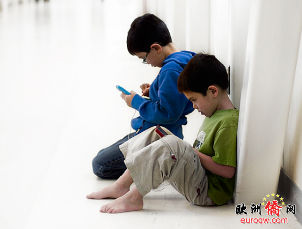 玩游戏成瘾最初是一种疾病，如何监督孩子玩游戏？